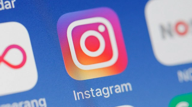 Instagram lance les carrousels sponsorisés dans les Stories
